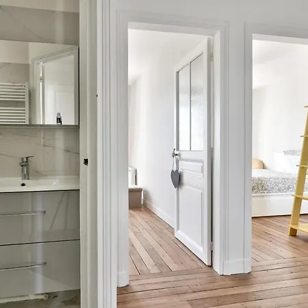 Beautiful Modern One Bedroom Flat Daire *
