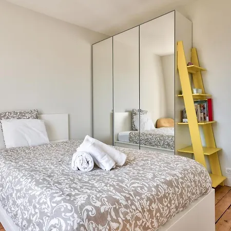Beautiful Modern One Bedroom Flat *
